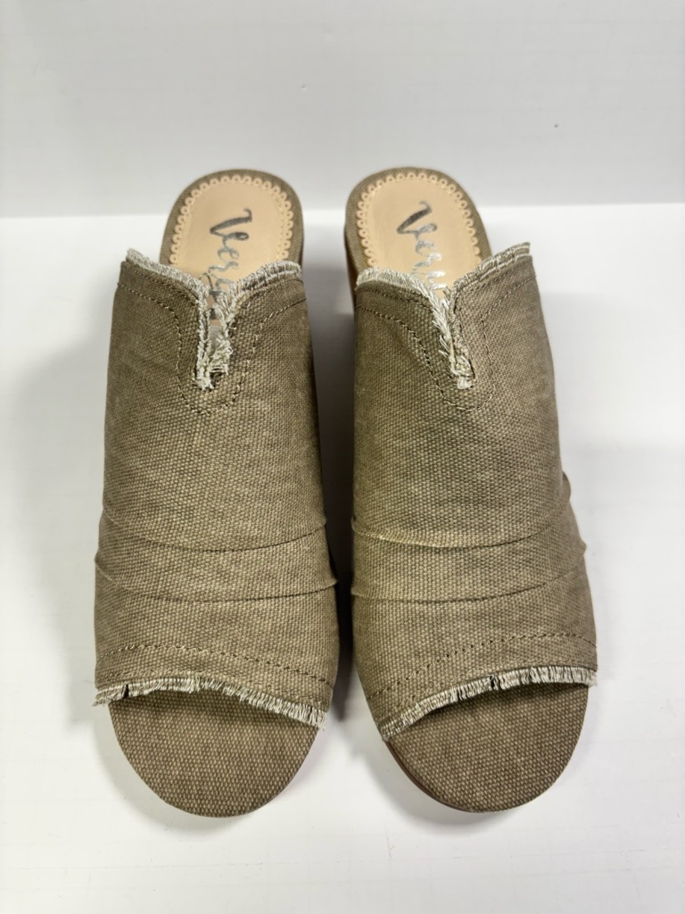 ✨Very G Bianca Taupe Mules Size 8 - Picture 2 of 11